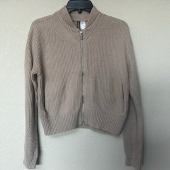 NWOT Divided Taupe Ribbed Crew Neck Zip Front Knitted Cardigan With Pockets - Picture 2 of 9